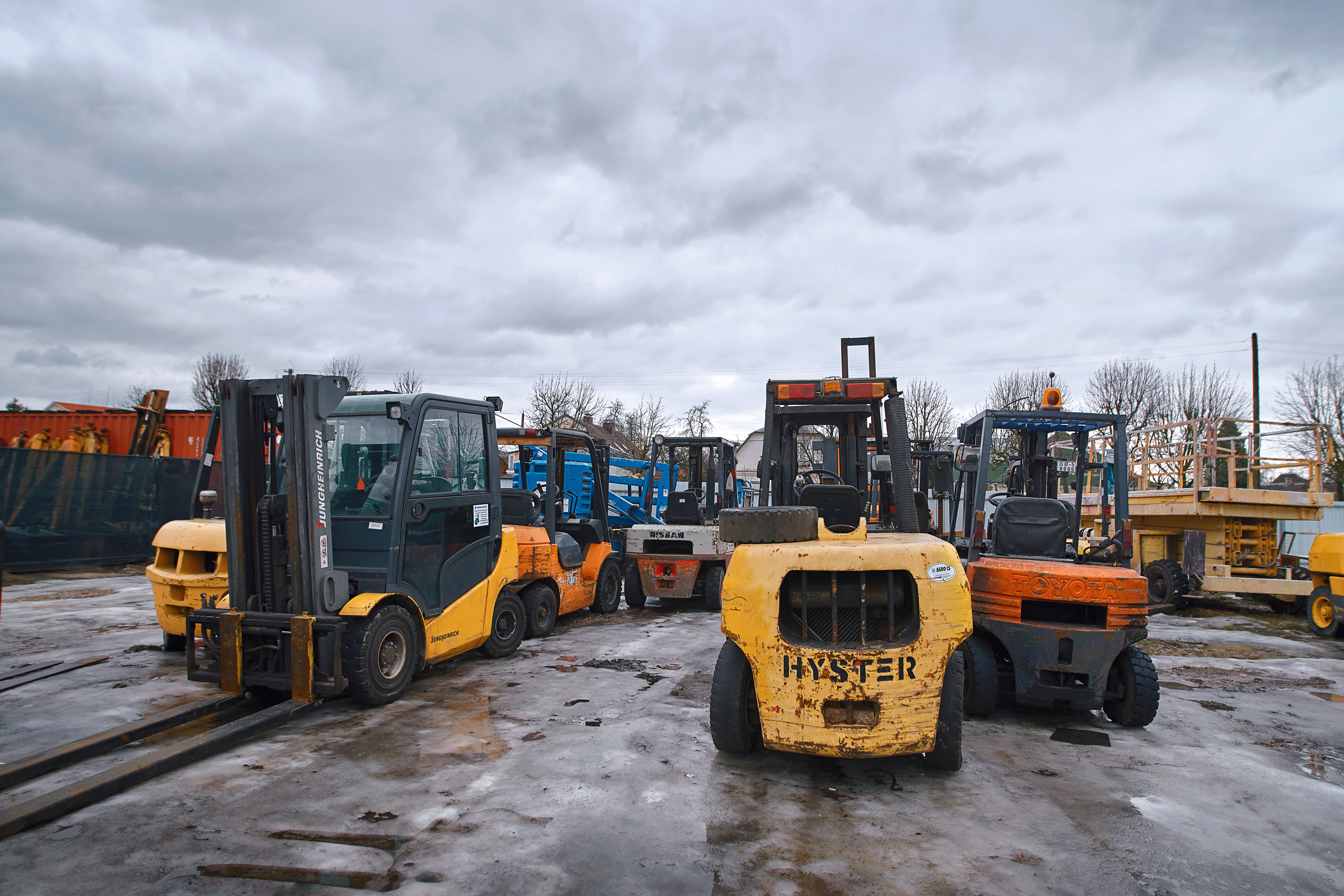 Forklift parts supply